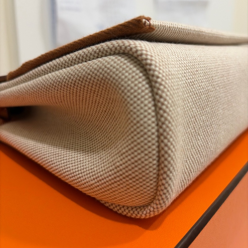 全新/膠膜全在 Hermès Mini Herbag 20cm 金棕金剛色銀扣｜2026/01 購證-14