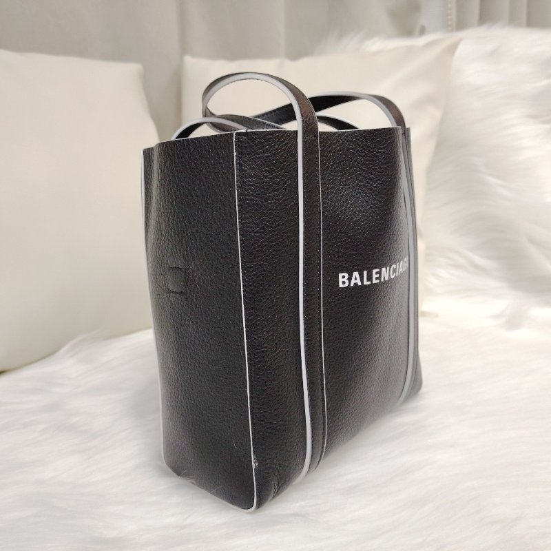 BALENCIAGA 巴黎世家 Everyday 黑色 牛皮革 xxs 白色裝飾邊 托特包-2