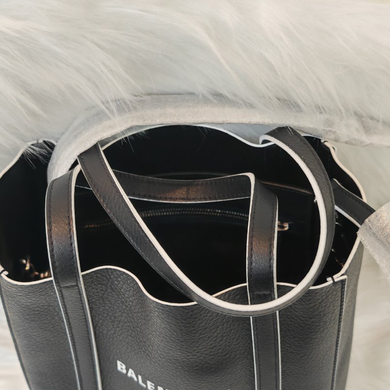 BALENCIAGA 巴黎世家 Everyday 黑色 牛皮革 xxs 白色裝飾邊 托特包-5