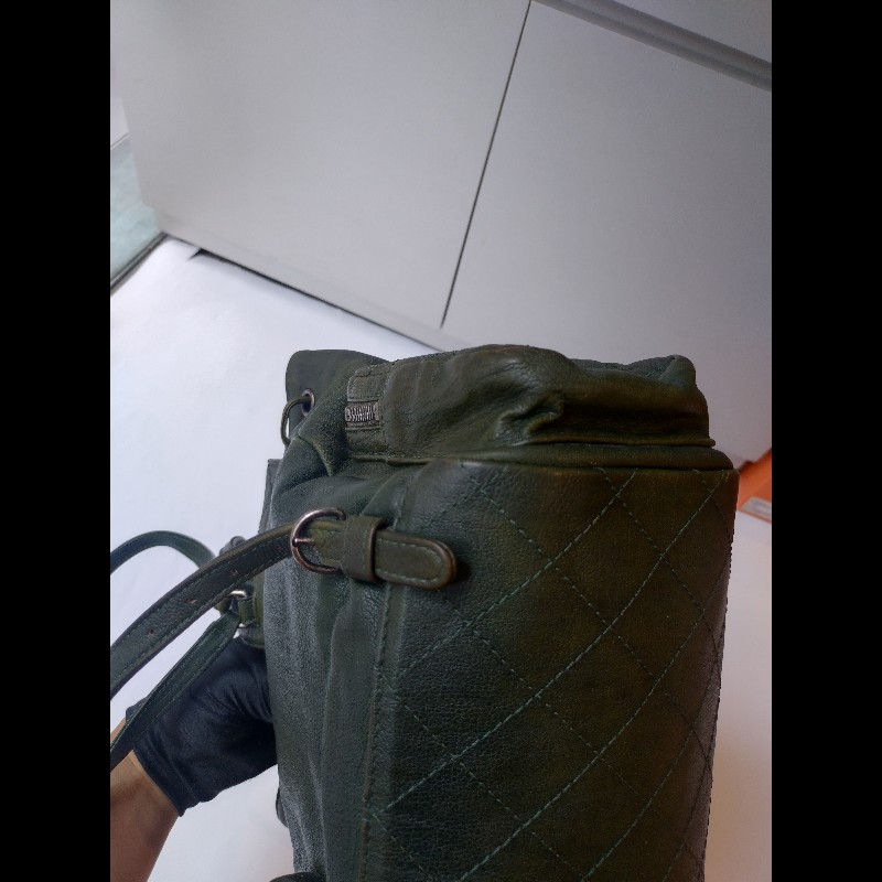 Chanel 霧銀釦綠色牛皮側口袋後背包-9