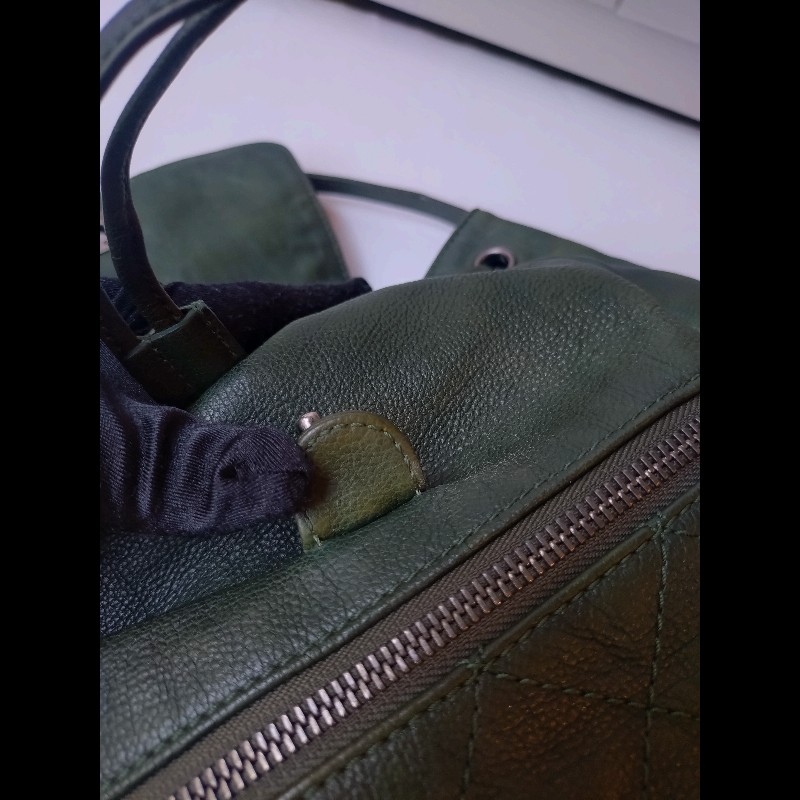 Chanel 霧銀釦綠色牛皮側口袋後背包-26