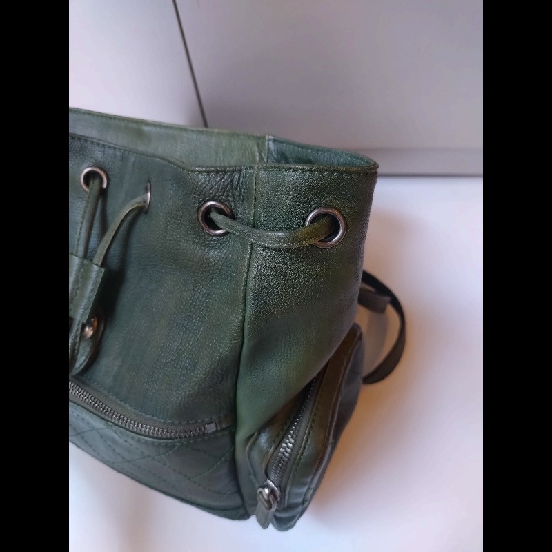Chanel 霧銀釦綠色牛皮側口袋後背包-30