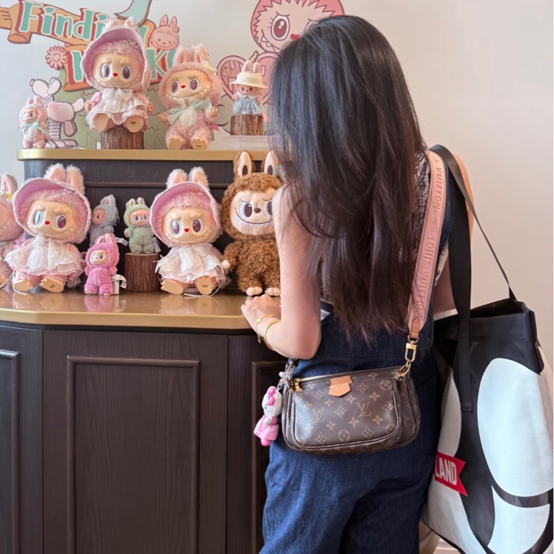 莉亞精品♡Lv五合一麻將包 二手-1