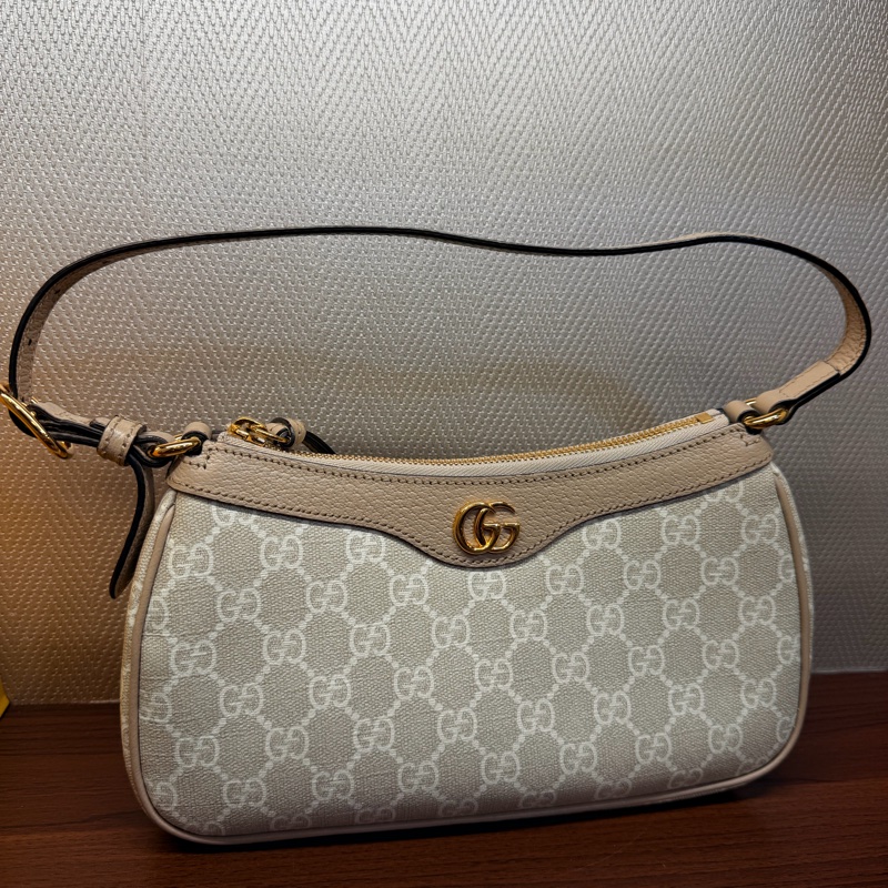 Gucci logo pvc 燕麥色腋下包-7