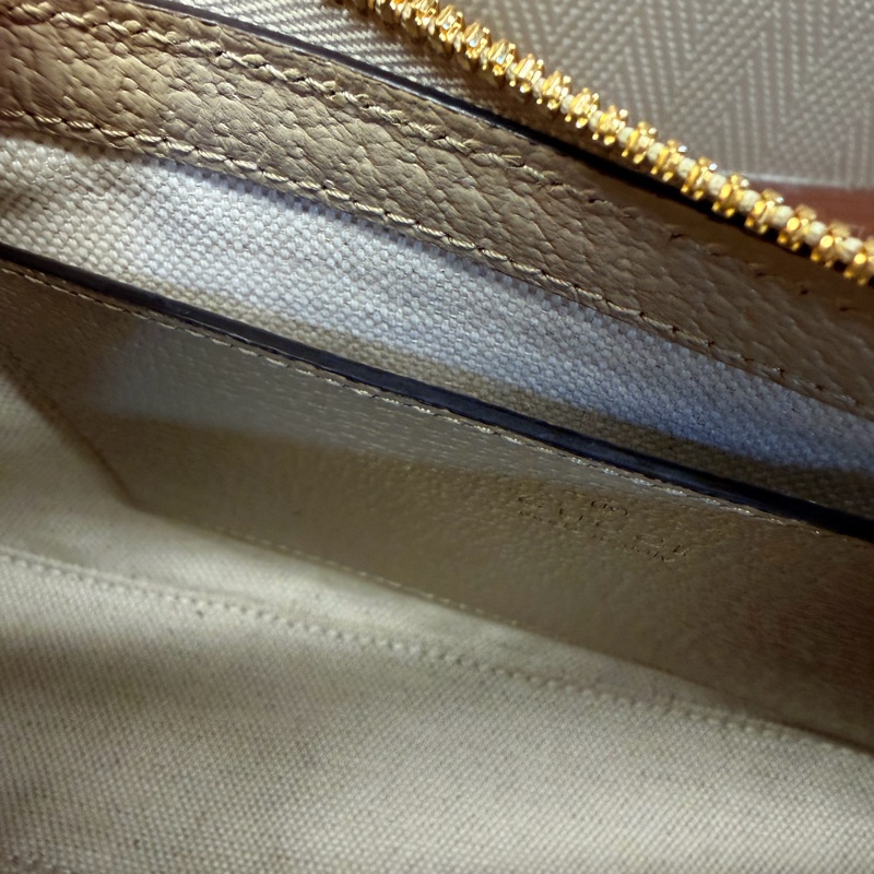 Gucci logo pvc 燕麥色腋下包-16