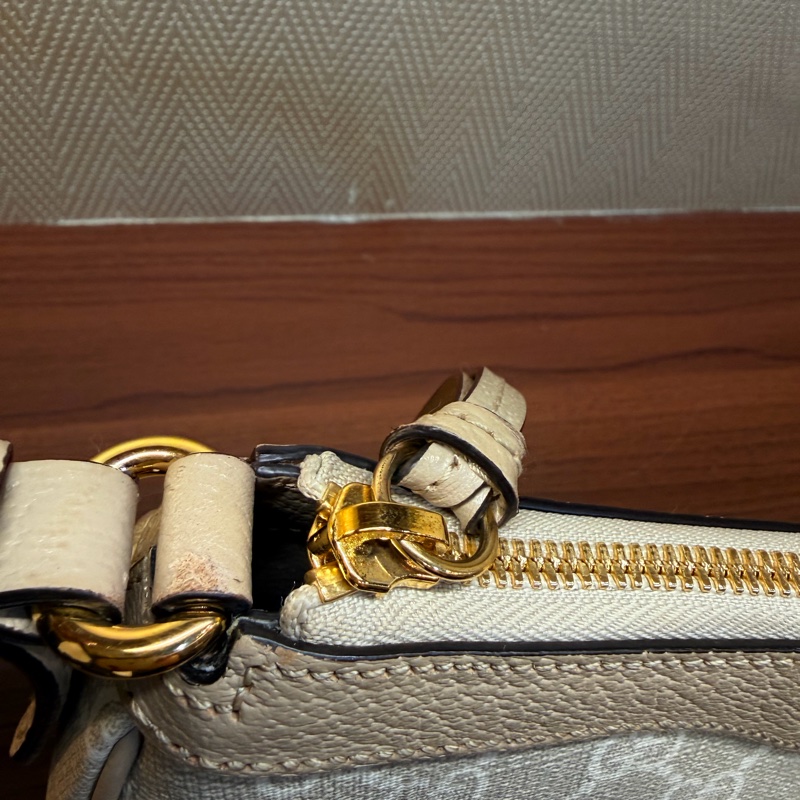 Gucci logo pvc 燕麥色腋下包-18