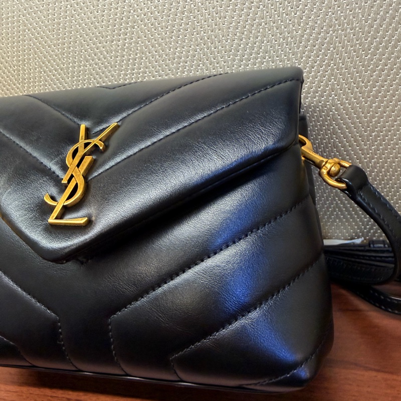YSL Loulou toy 黑金 小方胖-10
