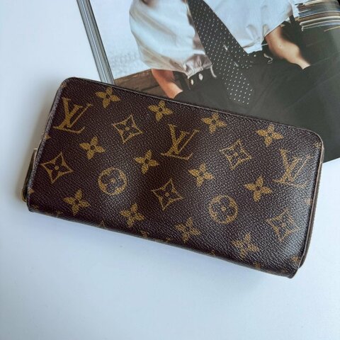 💥容量超大 LV 經典花紋拉鍊長夾