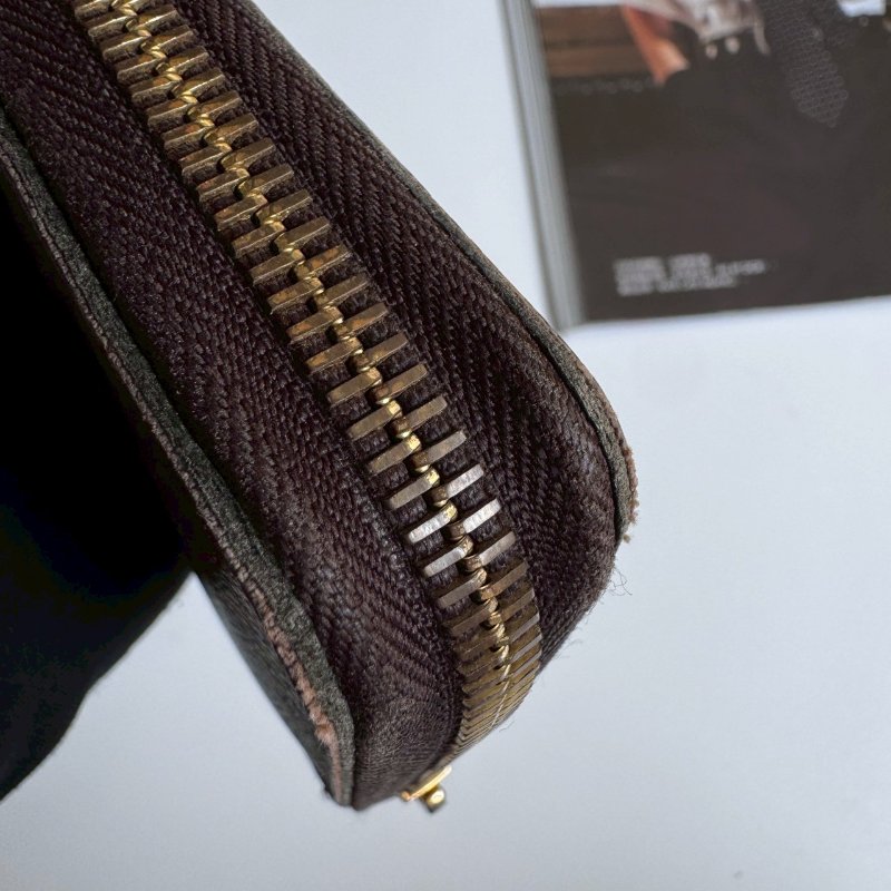 💥容量超大 LV 經典花紋拉鍊長夾-4