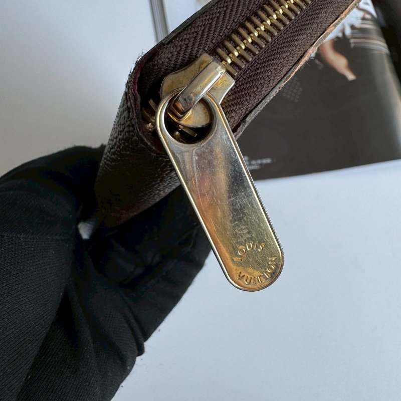 💥容量超大 LV 經典花紋拉鍊長夾-7