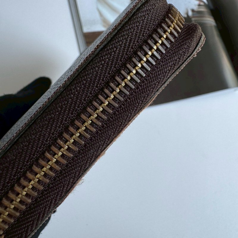 💥容量超大 LV 經典花紋拉鍊長夾-8