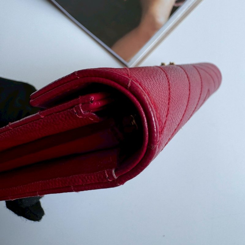💫紅色超顯白❤️‍🔥YSL 紅色山形紋拉鍊錢包-5