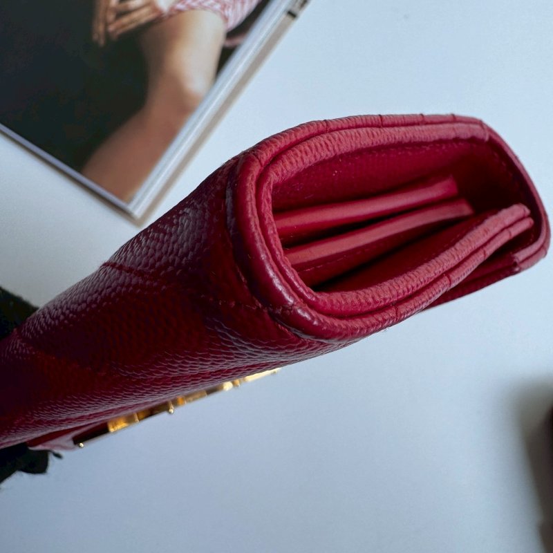 💫紅色超顯白❤️‍🔥YSL 紅色山形紋拉鍊錢包-7