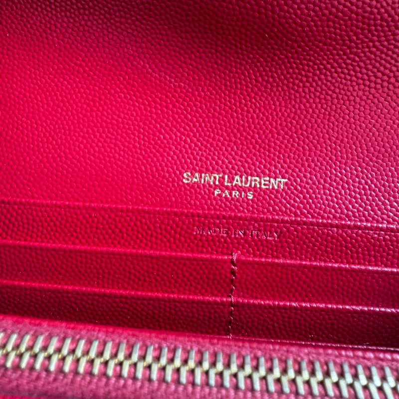 💫紅色超顯白❤️‍🔥YSL 紅色山形紋拉鍊錢包-18