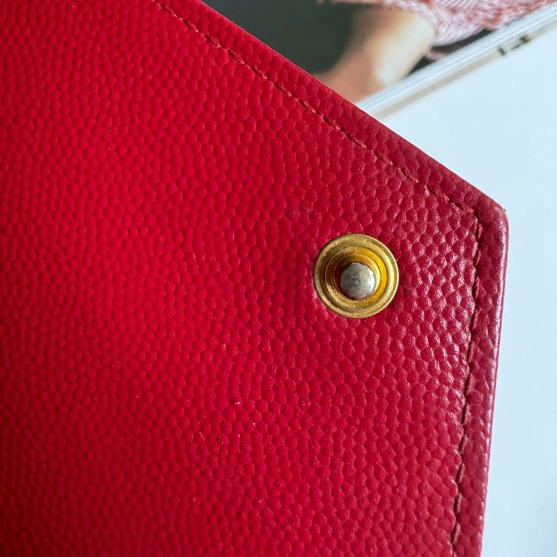 💫紅色超顯白❤️‍🔥YSL 紅色山形紋拉鍊錢包-19