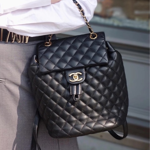 🐫CHANEL黑銀羊皮中號薩爾斯堡雙肩包Saltsbourg Backpack經典菱格紋