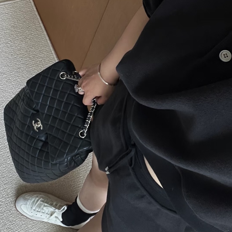 🐫CHANEL黑銀羊皮中號薩爾斯堡雙肩包Saltsbourg Backpack經典菱格紋-27