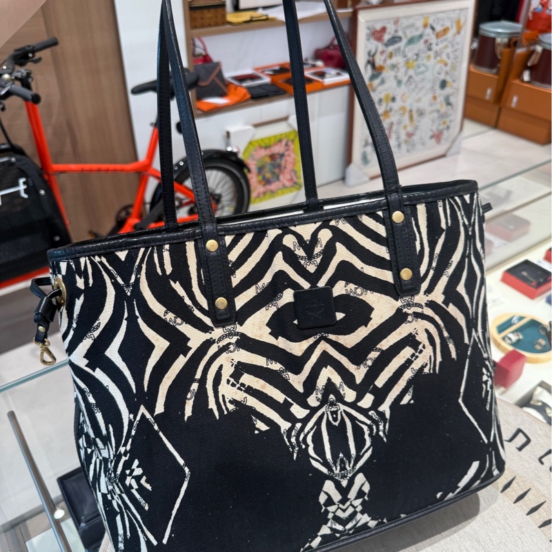 mcm 雙面購物袋 成色可以  自用性價比很高   隨意造不心疼-7