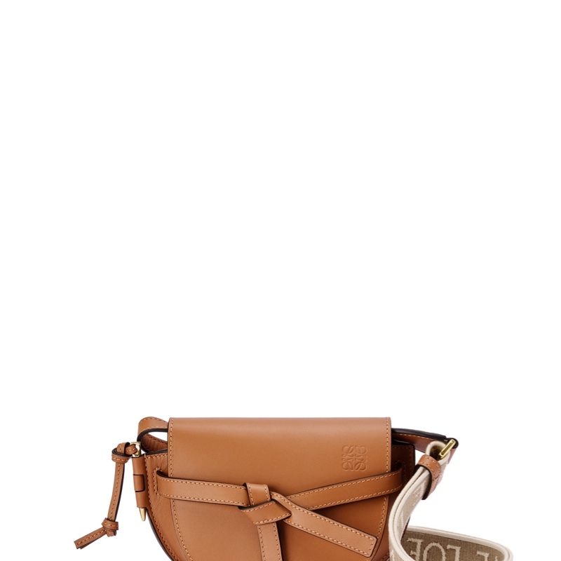 Loewe Mini Gate Dual 手袋採用柔軟牛皮革-3