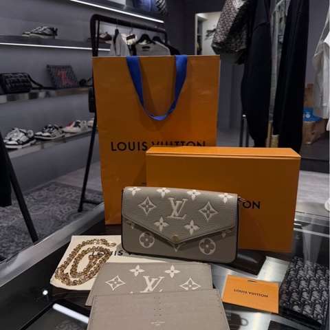 近全新🌟Louis Vuitton LV 大象灰三合一鏈條包 WOC ｜Classic Trend CT精品｜台北東區實體