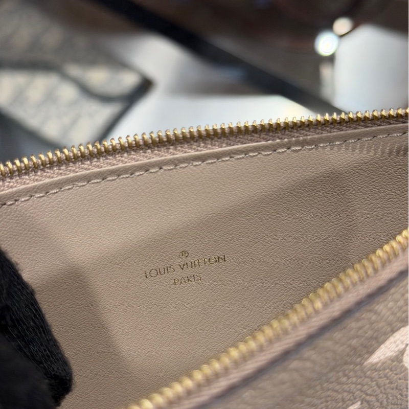 近全新🌟Louis Vuitton LV 大象灰三合一鏈條包 WOC ｜Classic Trend CT精品｜台北東區實體-8