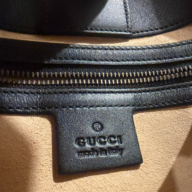 Gucci GG Marmont Matelassé 黑色全皮大款托特包-16