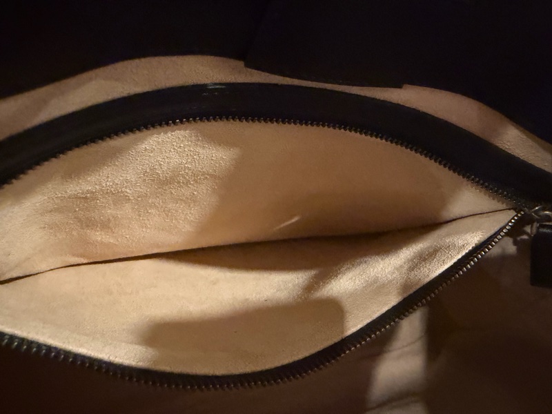 Gucci GG Marmont Matelassé 黑色全皮大款托特包-17