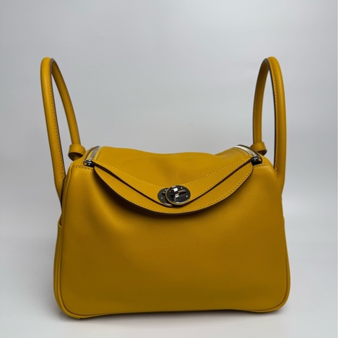 99新 愛馬仕/Hermes Lindy26 琥珀黃 編織肩帶 C刻 swift皮 塵袋
