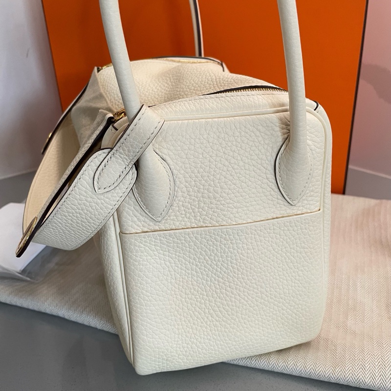 HERMES愛馬仕 Lindy 26 Z刻 金扣 Clemence小公牛皮 nata 奶油白-5