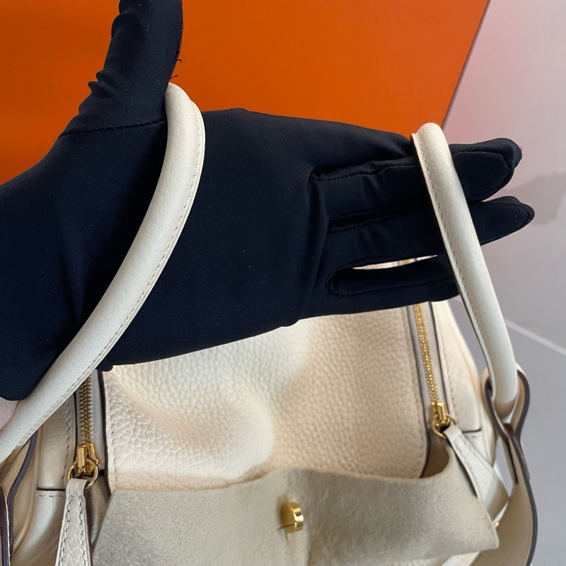 HERMES愛馬仕 Lindy 26 Z刻 金扣 Clemence小公牛皮 nata 奶油白-6