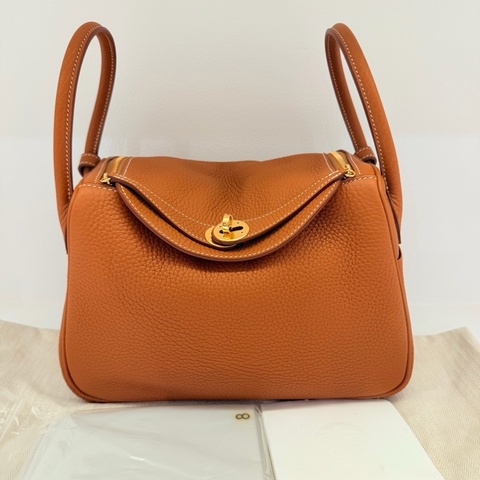 99新 愛馬仕 Hermes lindy  26 金棕內里拼番茄紅 金扣 tc皮