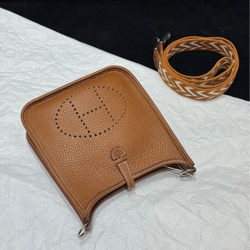 99🆕Hermes/愛馬仕evelyne mini伊芙琳 金棕色銀扣編織肩帶-0