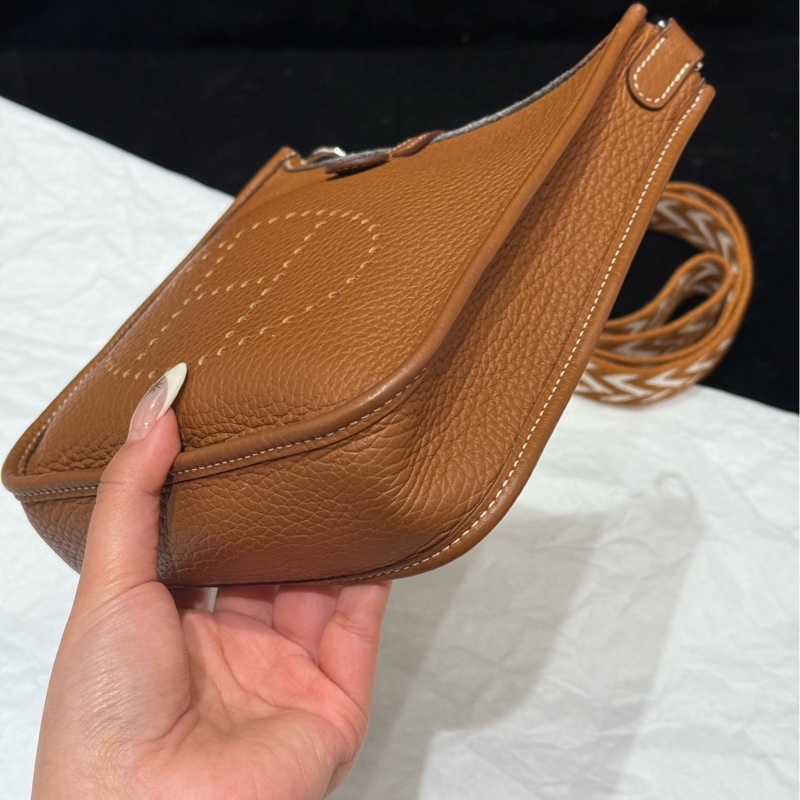 99🆕Hermes/愛馬仕evelyne mini伊芙琳 金棕色銀扣編織肩帶-2