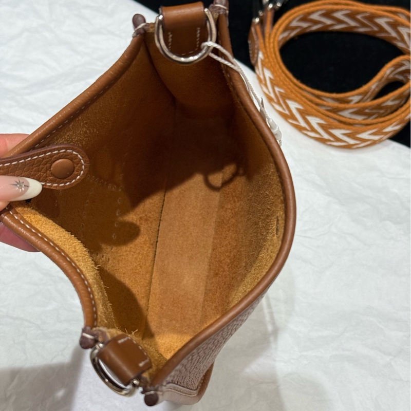 99🆕Hermes/愛馬仕evelyne mini伊芙琳 金棕色銀扣編織肩帶-6