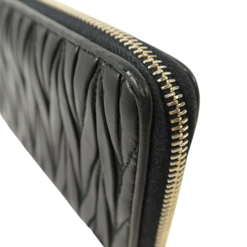 Miu Miu 羊皮皮革Zipper Long Wallet金扣長錢包-17