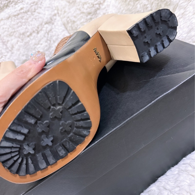 未使用coach 短筒靴（原價14300元）-30