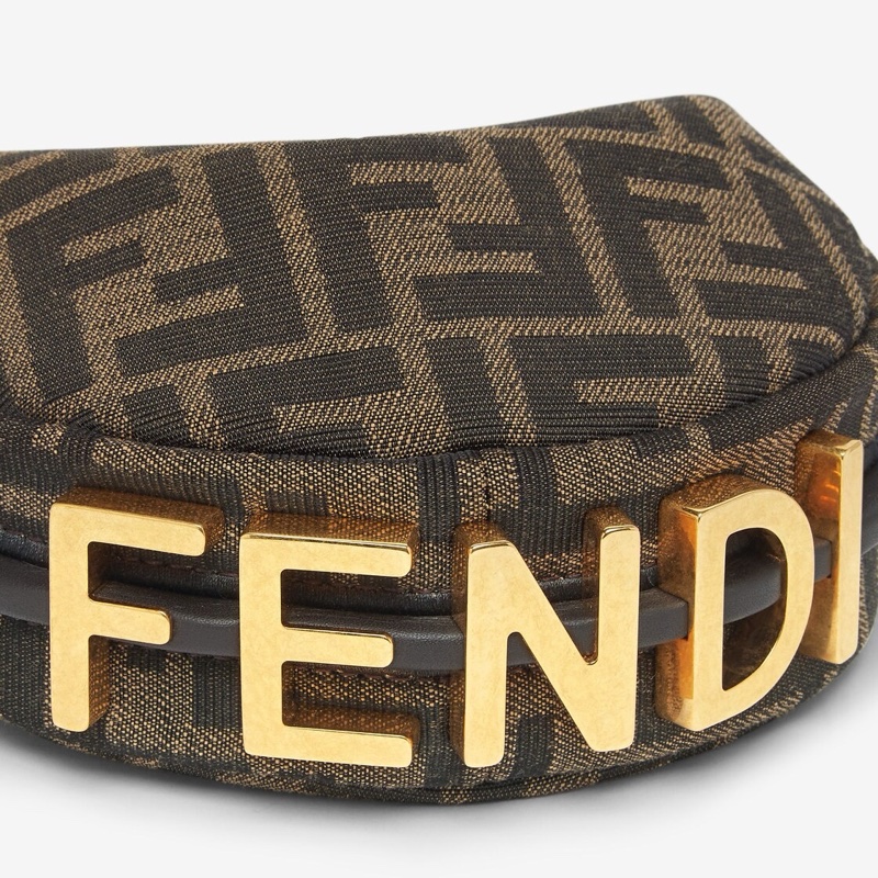 Fendi 女士 徽標手拿包均碼碼16.5cm*5cm*14cm-1