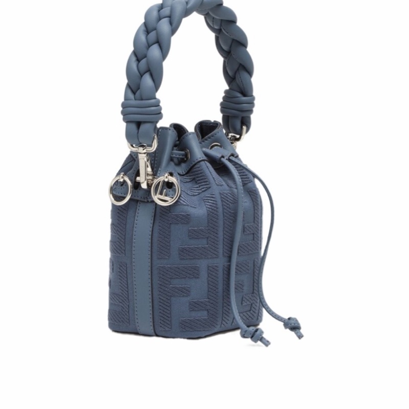 Fendi 女士 小號 Mon Tresor 水桶手提包均碼碼12cm*10cm*18cm-1