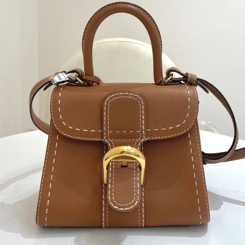 DELVAUX德爾沃brillant mini焦糖棕手提斜挎包  尺寸：20*11*16 附件：缺鏡子 。