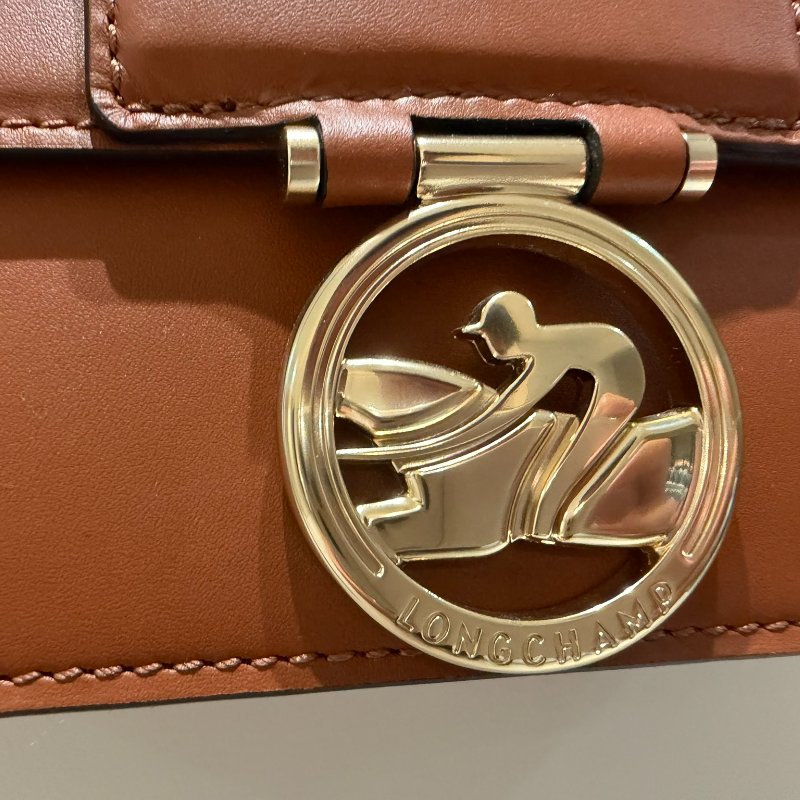 LONGCHAMP BOX-TROT 圓標賽馬 LOGO 牛皮翻蓋扣式肩背斜背包 (中/棕)-1