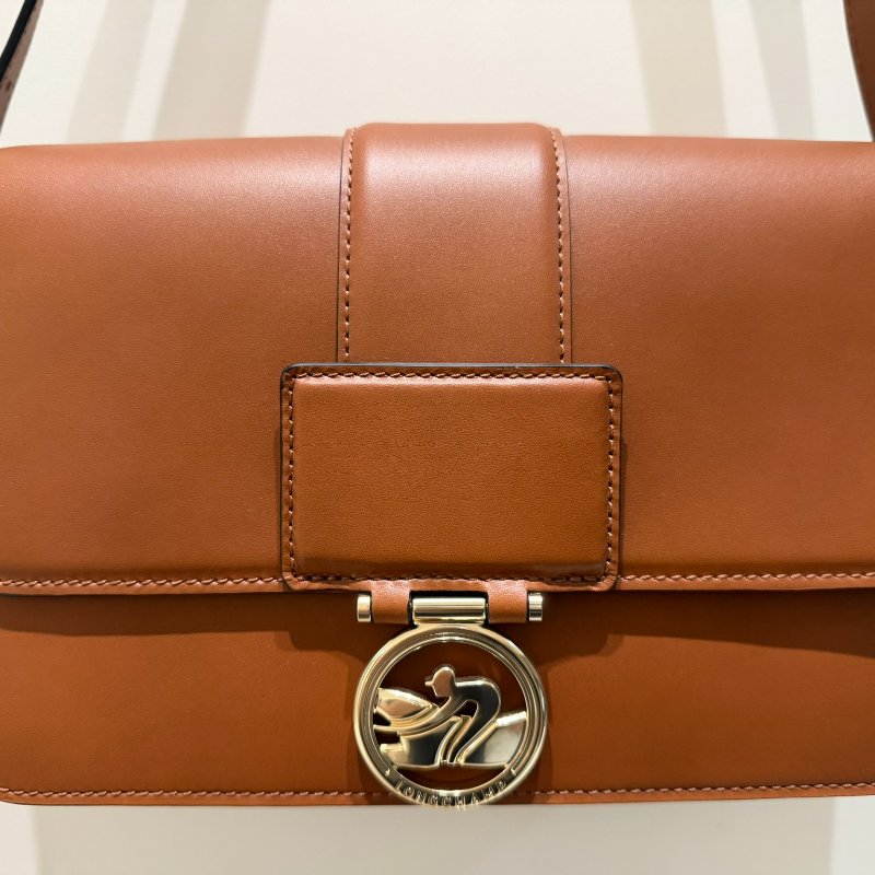 LONGCHAMP BOX-TROT 圓標賽馬 LOGO 牛皮翻蓋扣式肩背斜背包 (中/棕)-5