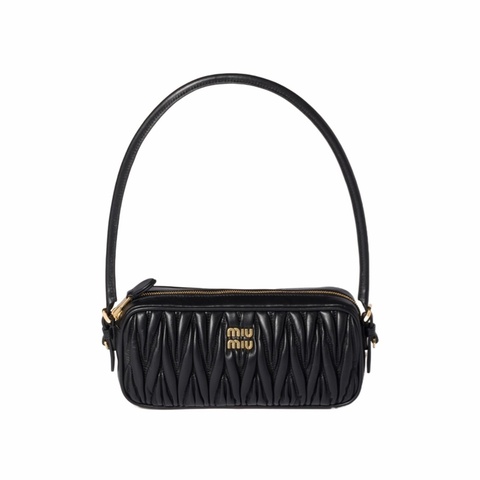 Miu Miu 女士 Matelassé 單肩包均碼碼常規、20cm*4.5cm*10cm