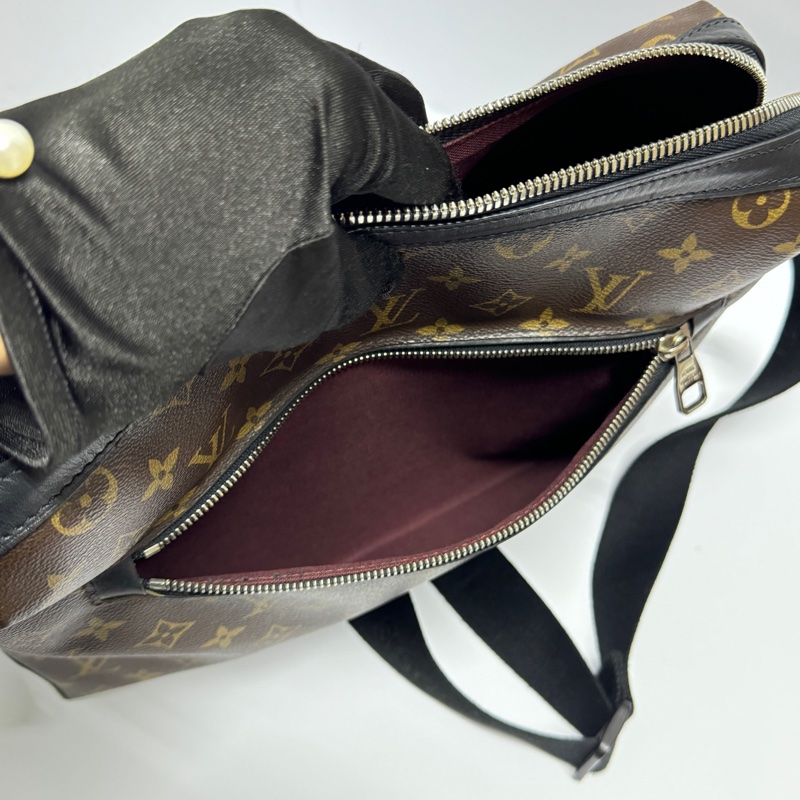 【超級新！】LV Monogram 經典老花 郵差包（專櫃 106,000)-22