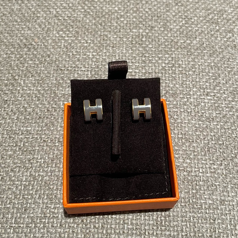 Hermès 愛馬仕  18k玫瑰金大號Pop H琺瑯耳釘珍珠灰色。-1