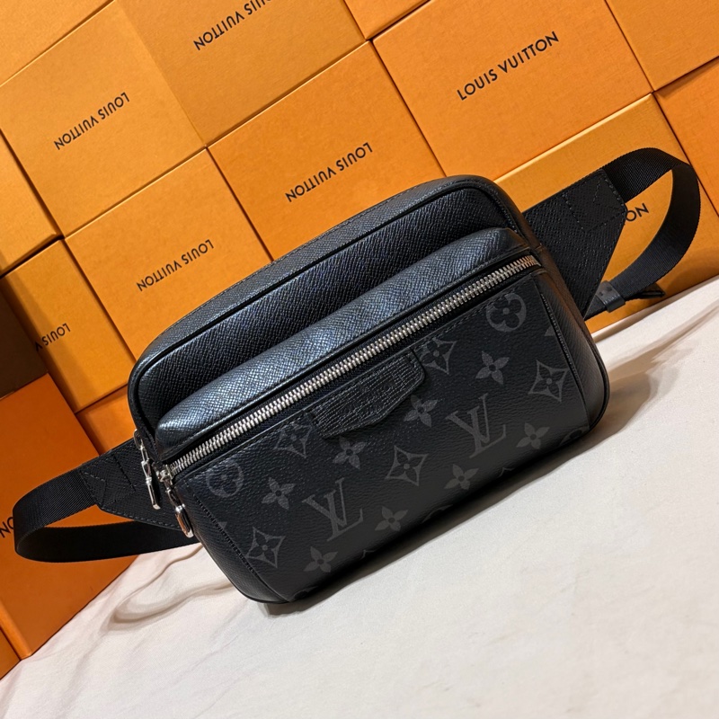 😱這個必買 LV 路易威登 Louis Vuitton 黑老花拼接皮革腰包 胸包-1