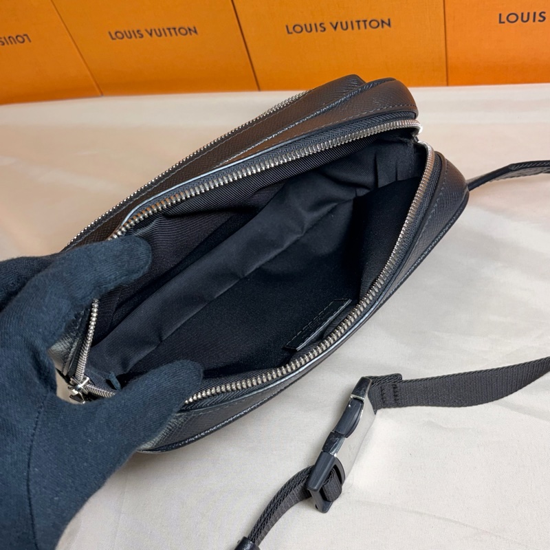 😱這個必買 LV 路易威登 Louis Vuitton 黑老花拼接皮革腰包 胸包-4