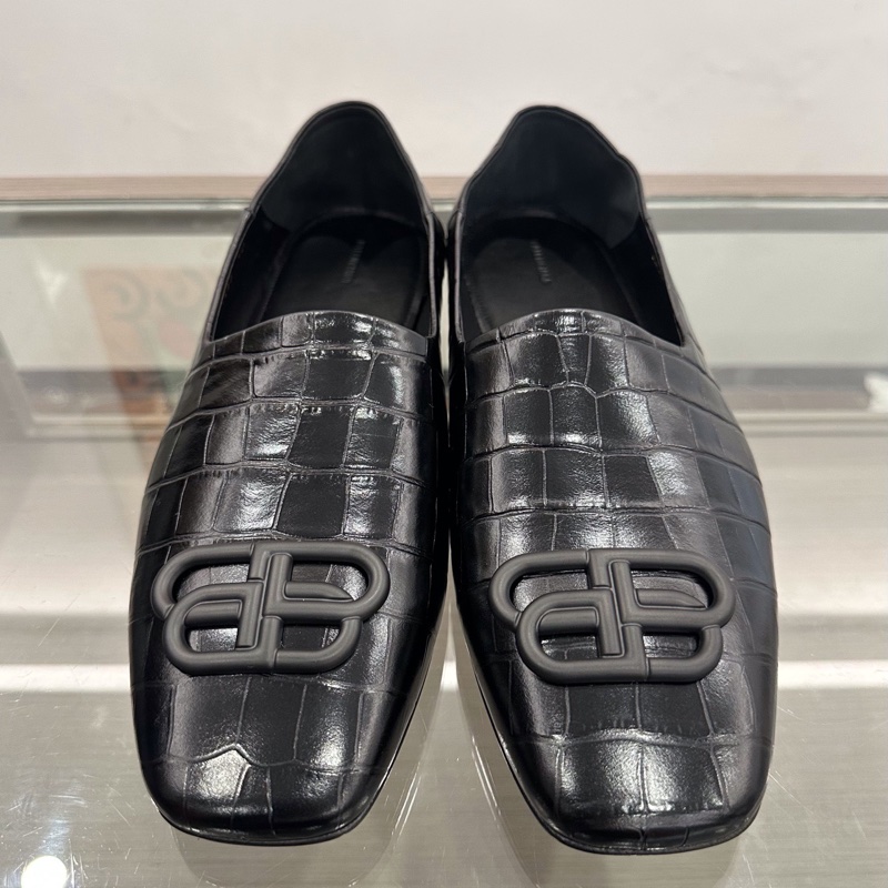 閒置未使用 Balenciaga巴黎世家 BB扣男款黑色鰐魚壓紋樂福鞋平底鞋 42碼-2