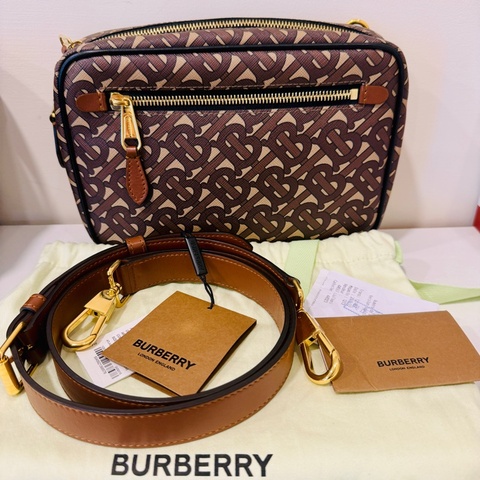 二手正品BURBERRY /8025763 / ATLAS 經典印花拉鍊斜背相機包～近全新（看圖看內文）