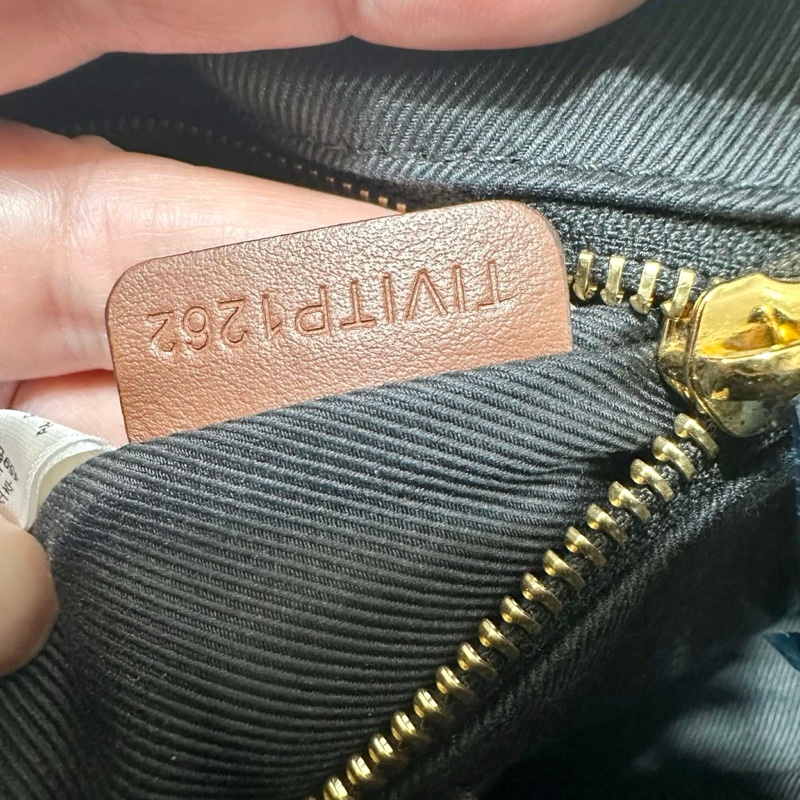 二手正品BURBERRY /8025763 / ATLAS 經典印花拉鍊斜背相機包～近全新（看圖看內文）-11