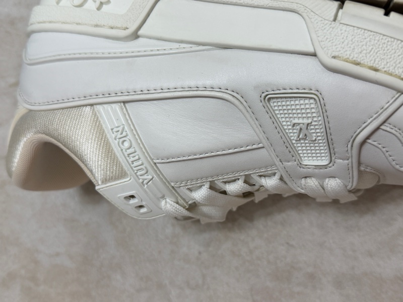 LV trainer 全白配色球鞋 運動鞋 女生38.5-39可穿-4